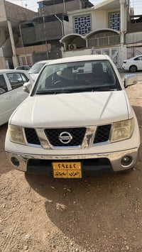 نيسان نافاره • ٢٠٠٩ • نجف