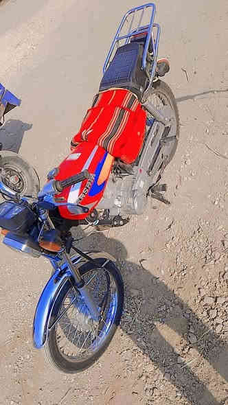 السلام عليكم دراجه ناريه للبيع موديل 2020 اوراق اصولي مو استنساخ والسعر اتفضل خاص او تتصل عله الرقم *********** وتراهم مراوس به ستوته اوراق أو رقم ومعه الفرق عادي
