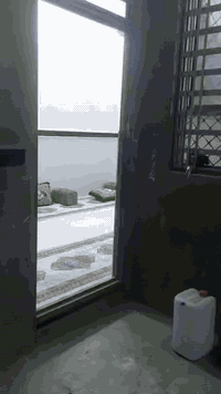 كربلاء المقدسة بيت للبيع حي الساهرون 
🔷المساحة/  100مربع 
🔷نوع البناء /طابوق
🔷سنه البناء  /2024
🔷عرض شارع /10
🔷عدد الغرف/1
🔷طابق /1صب مسلح
🔷حمامات/2
🔷مطبخ /
🔷الاستقبال/
🔷صاله/
🔷الارضيه/ بورسلين 
🔷العنوان البيت /كربلاء حي الساهرون 
💰المبلغ /قفل 87
***********☎️
