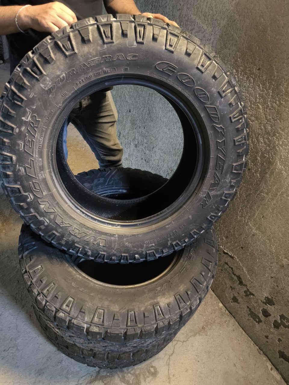 تخم تاير حجم 275/65 R18 
*********** اتصال
*********** وتساب
