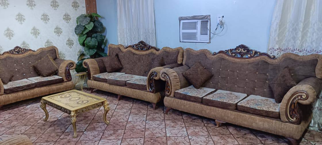 تخم 13 نفر نضيف للبيع 450 وبي مجال المكان الكاظميه يوجد توصيل للاتصال ***********
