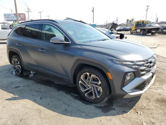 ﷽
للبيع فقط 
‏Hyundai tucson limited 
هونداي توكسان لميتد 
الموديل : 2025
الون : طافي
العداد : 8 الف ميل قابل للزياده

الضرر : صور الحادث مرفقه بلمنشور بدون تبديل اي قطعه /
ملاحظه راديترات وبدنه بلاديه

المواصفات :-
1-شاشة عرض داتشو 
2-المحرك   v4    2.500
3-بصمة تشغيل + بصمة ابواب 
4-اصطفاف ذاتي(تقديم + ترجيع عن طريق الريمونت)  
5-فتحة بانوراما
6-سماعات هارمن كاردن عدد 16
 7-رادار امامي  + خلفي + جانبي
8-حساسات امامي + خلفي 
9-كامرات عدد 5  360 درجة 
10-كشنات امامي خزن ميموري 
11-كشنات تدفئة وتبريد امامي
12-انارة داخليه (محيطيه) + انارة دشبول 
13-كشنات خلفيه تدفئه 
14-تبريد امامي + خلفي منفصل التحكم
15-تحكم ستيرن + شفتات
16-تدفئة ستيرن 
17-مرايا هيتر + تعتيم 
18-صندوق كهربائي شفط + اربع وضعيات فتح صندوق
19-وضعيات قيادة  (3)
20-ويل كب حجم  19
21- نقطة عمياء 
22-سايد بريك بصمة + مثبت سرعة
23-شحن وايرلس 
24-إشارات بالمرايا  + إشارات جانبيه
25-اوتو هولد 
26-تحديد مسار
27-شاشة ديجتال كبيرة
28-تشغيل عن بعد .
29-تتقدم وترجع بالريمونت
30-دفع رباعي
31-نظام مانع انزلاق 
32-نظام نزول منحدرات
33-كشنات كهرباء
34- كار بلي وايرلس
وبعد بيها هوووواي مواصفات معروف اللمتيد الVIP فول 1/1
السياره رقم بغداد انكليزي بأسمي
السعر 205
***********
بغداد الامين الثانيه

