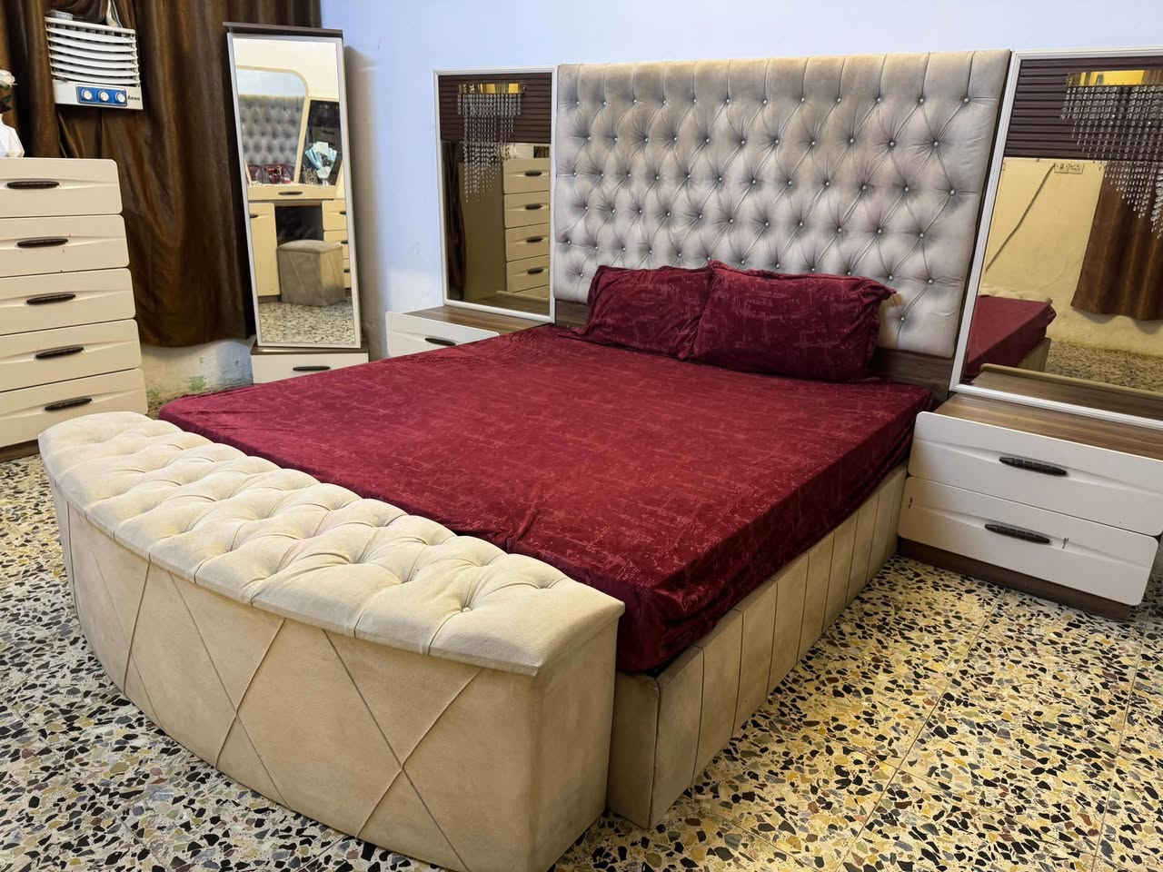 سلام عليكم  غرفه تركيه نظيفه تسع قطع مكان كربلاء اتصال الرقم ***********‬‏
