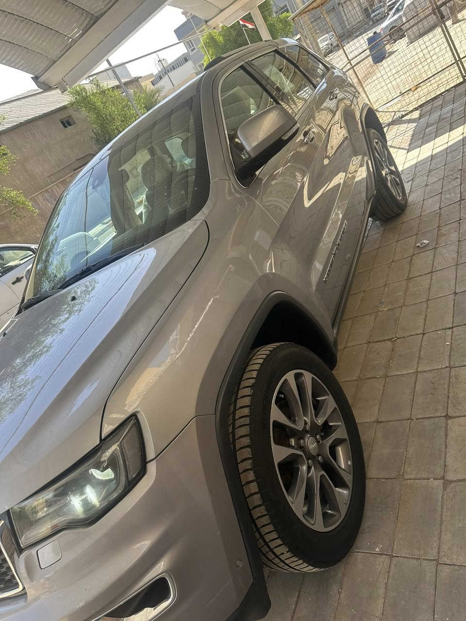 جيب كراند شيروكي 18
خليجي فول ١/١
ماشية ٨٢ الف
رقم بغداد الجديد باسمي
مكانها ميسان 
للاستفسار
***********
