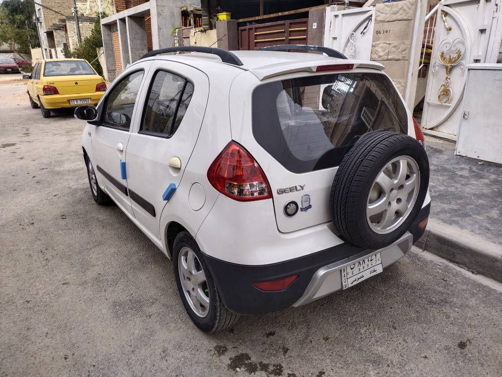 السلام عليكم للبيع جيلي باندا كروز موديل 2013 رقم بغداد ماشيه 63 الف بيه مكانين صبغ بدون دواخل كير ومحرك مكفولات  كهربائيات كله شغاله تدفه وتبريد شغالات تخم تاير نظيف دواخل جدا نظيفه السعر 62 ورقه وبيه مجال بسيط مكاني الصليخ
خلف العياده الشعبيه ((***********)) بغداد, العراق
