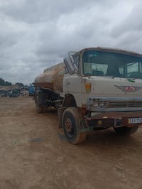 يا الله هينو للبيع سيارة نضيفة 👌 مديل 82 تخم تاير 🛞 محرك بي خيط تبخير ...