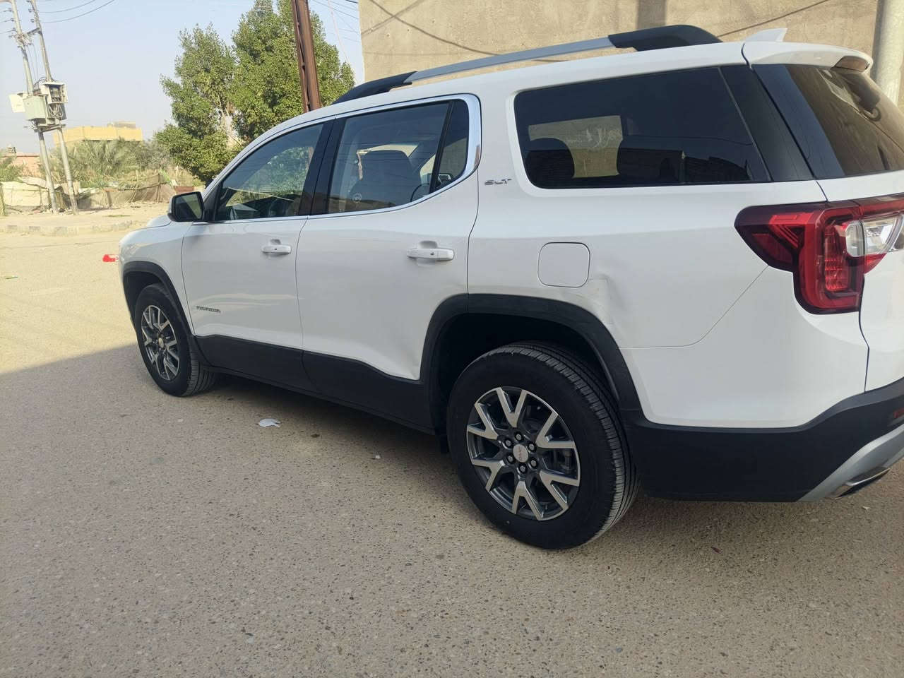 جمسي اكاديا ٢٠٢٣ للبيع  فئهslt مرقمة سليمانية باسمي  تحويل ثاني يوم 
الضرر البنيد و جاملغ ايسر امامي بدون تبديل موجود رقم الشاصي ضمن الصور اكتبة بالكوكل يطلع الحادث
المواصفات : 
----------------
محرك 2000 تيربو الكير ٩نمر
رادارات امامي ومنبه ماقبل الاصطدام على الزجاج الامامي  حساس امامي وخلفي 
توقف ذاتي
تحديد مسار 
صندوق كهرباء 
 لايت LED  
سايد بريك بصمة
تشغيل عن بعد
مقاعد  جلد درجة اولى مميزة
تدفئة تبريد للكشنات 
مقاعد  الامامية كهرباء 
داخل مطعم موديل خشب 
مرأة وسطية تعتيم ذاتي 
نضام سپورت وايكو 
نظام نزول منحدارات
شاشة كبيرة 
تحكم ستيرن و اوامر صوتية  
قيادة ذاتيه
تحديد سرعة 
تشغيل عن بعد 
خمس بصمات ودخول ذكي 
  سبير  ارضيات كاملة 
تخم اطارات جدد  
ماشية ٤٣ الف كم 
للاستفسار الاتصال على الرقم
***********
***********
