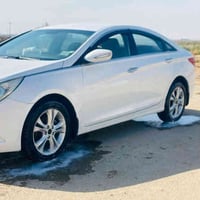 لبيع سوناتا 11خليجي بيه باب مبدل وهلاات صبغ والباقي كفالة سياره حداديه...