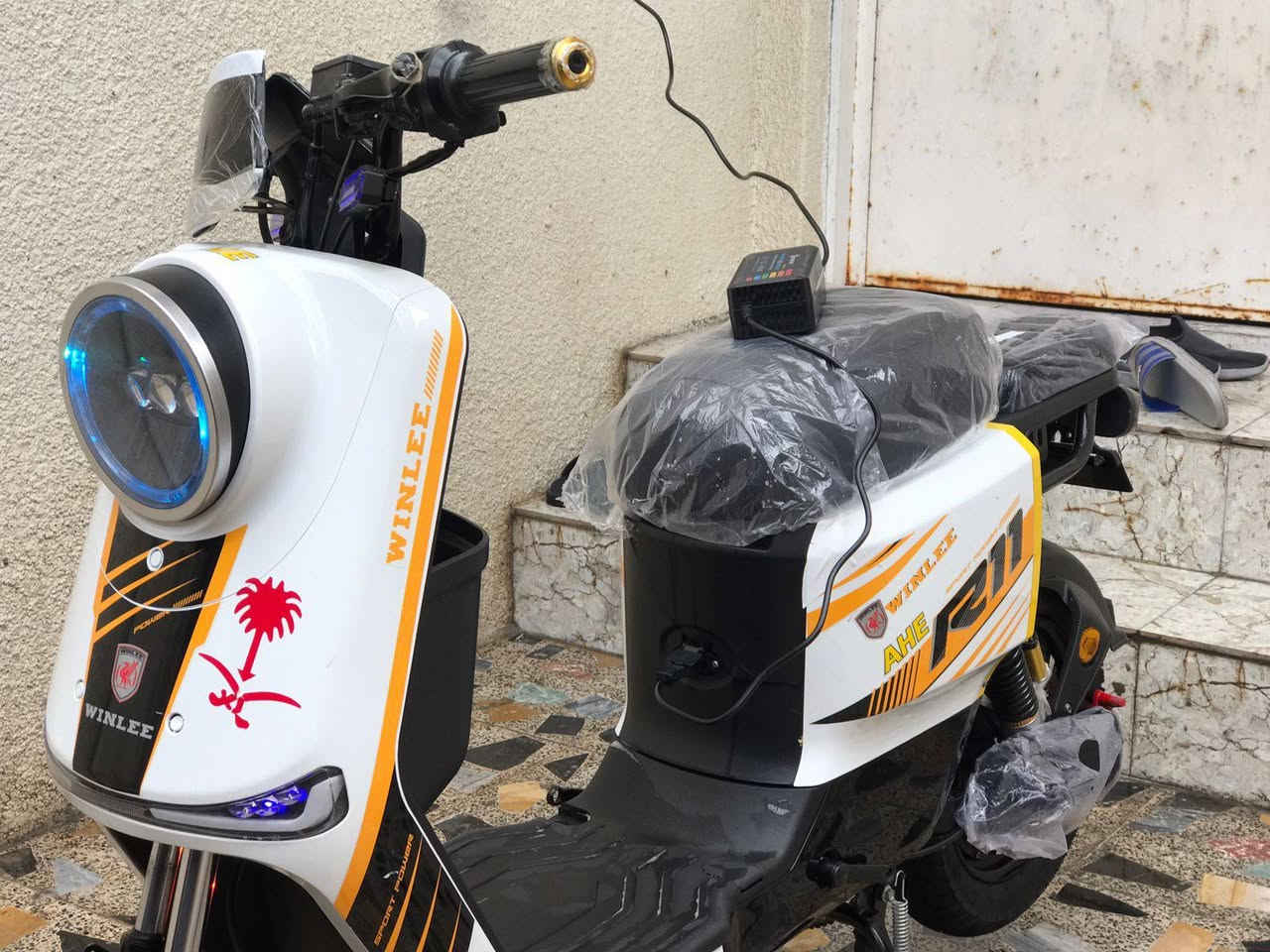 R11كلش جديده ماخذها من الوكيل بطاريه جديده لاصلي مكانها البصرة القبله سعرها من لاخير500قفل كلشي شغال***********
