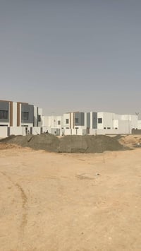 مجمع عماد سكر • ١٦٠م • مقابل الحديقة