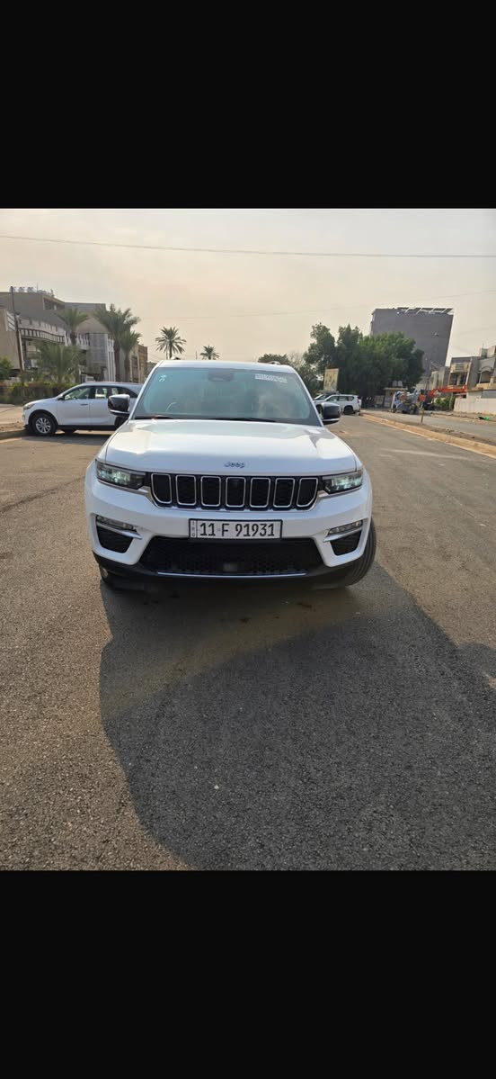 جيب لاريدو 2024
السياره فول
بانوراما 
بصمه 
كشن جلد تدفئه وتبريد وكهرباء وخزن ميموري
بردات خلفيه وكشنات خلفيه تدفئه
جنطه كهرباء
٣شاشات 
حادث السياره فقط رصعه بلبنيد بدون ايرباك بدون راديتر بدون شواصي 
الدعاميات نفسهن اجني ويا 
ماشيه ١٩ الف 
السياره هايبرد بلكن 
رقم بغداد بسمي 
سعر 445وبي مجال 
مكانه بغداد صليخ
***********
