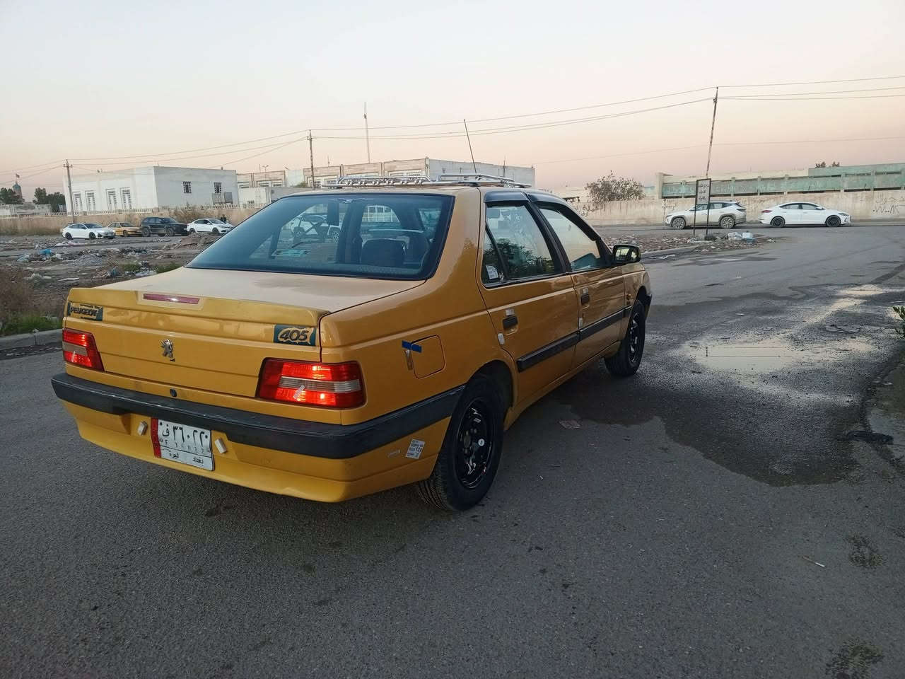 السلام عليكم بيجو لميس موديل 2015سياره جاهزه كير محرك تبريد ثلج تخم تاير جديد السياره كفاله ماعده البنيد رقم بغداد مشروع وطني تحويل ثاني يوم مكان بغداد حي العامل الجمعيات السعر 44وبيه مجال حك الجيه والشراي يتصل ***********
