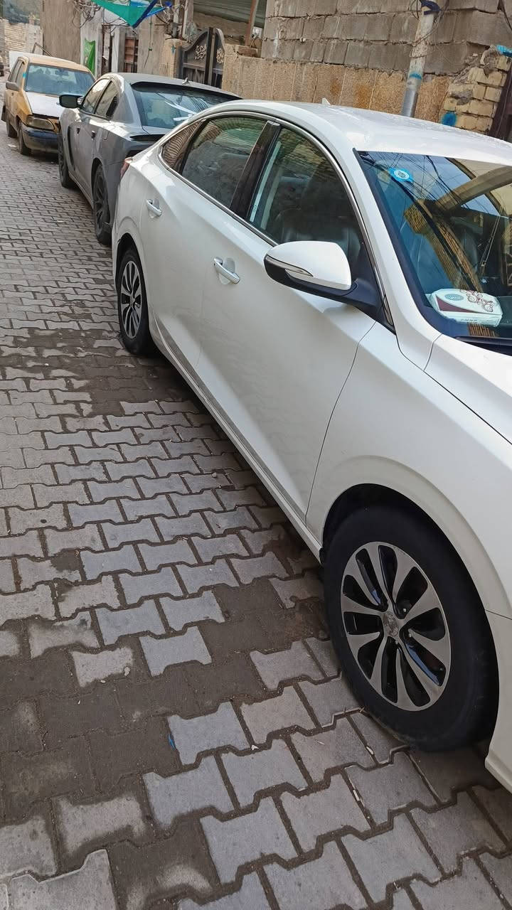 سلام عليكم شنجان ايدو مديل١٩ رقم بغداد مميزز سياره حلوه بيه حلل جملغ بي صبغ  بابين بس مفتوحات يعني لا بدل ولا شي بس فتح فقط سياره مكان بغداد حي اور الشعب رقمي***********سعر 90وبيه مجال
