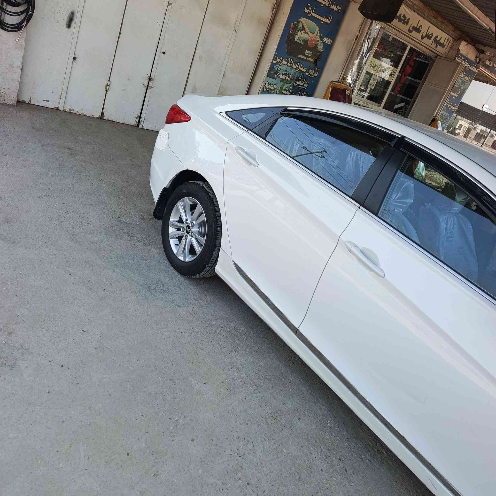 السلام عليكم سونتا 11 خليجي محرك 2400 رقم بغداد دولي سنويه 2030 هزه جديده 
مكينه مامفتوحه بشرط ومكفوله
تبريد ثلج
حداديه جديده 
تخم تاير جديد 
سياره كامره شاشه 
حساسات خلفيه 
الايت زنون 
سياره مال جناي الله يشهد محرك كير تبريد حداديه كله كفاله ترايك البصره  بل عافيه على ياخذه 
ملاحظات سياره بيه فقط باب صبغ داير جاملغ الخلفي فقط.      مكان سياره بابل الحمزه الغربي سعر 113 وبيه مجال نتصال ع رقم ***********. ‏‪***********‬‏
