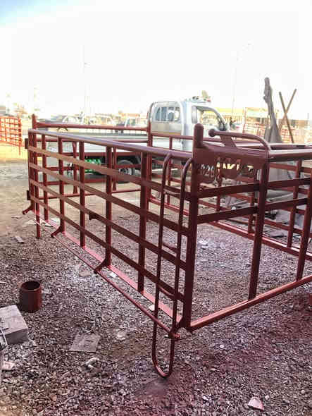 سلام عليكم للبيع محجر كيه دمعه نثيه محجر نضيف بعده ما مزرف مكان بغداد الرقم ***********
