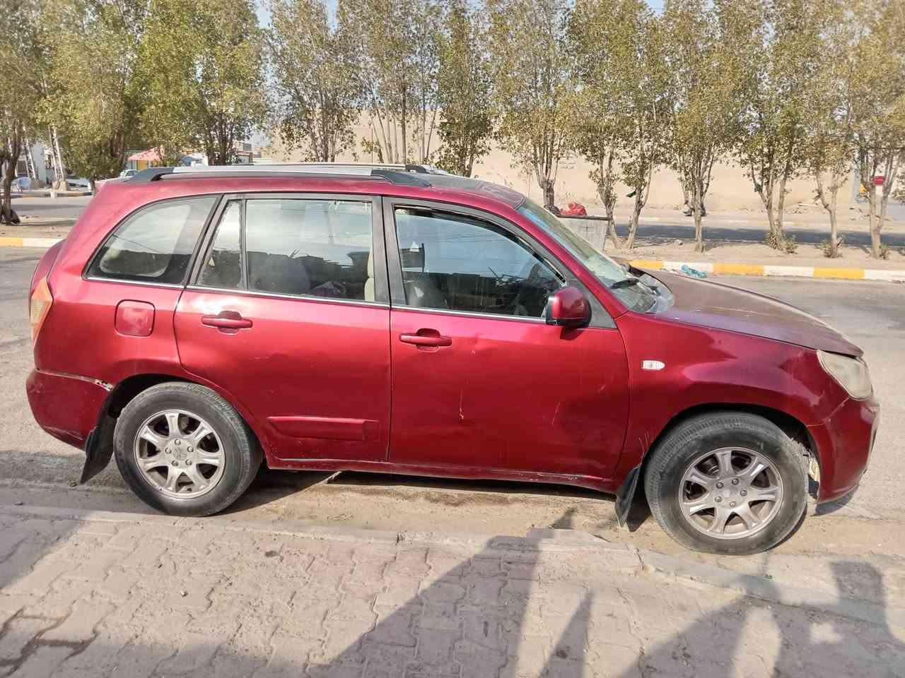 سيارة تيكو موديل ٢٠١٣ مكينة كير كهرباىيات جيدة مكفولة من الضربة والجفية السعر ٤٢ ورقة مالكها في الزبير ومكان السيارة في الكوت وتحويل خلال يوم وشكرا العنوان كوت داموك تلفون *********** وشكرا
