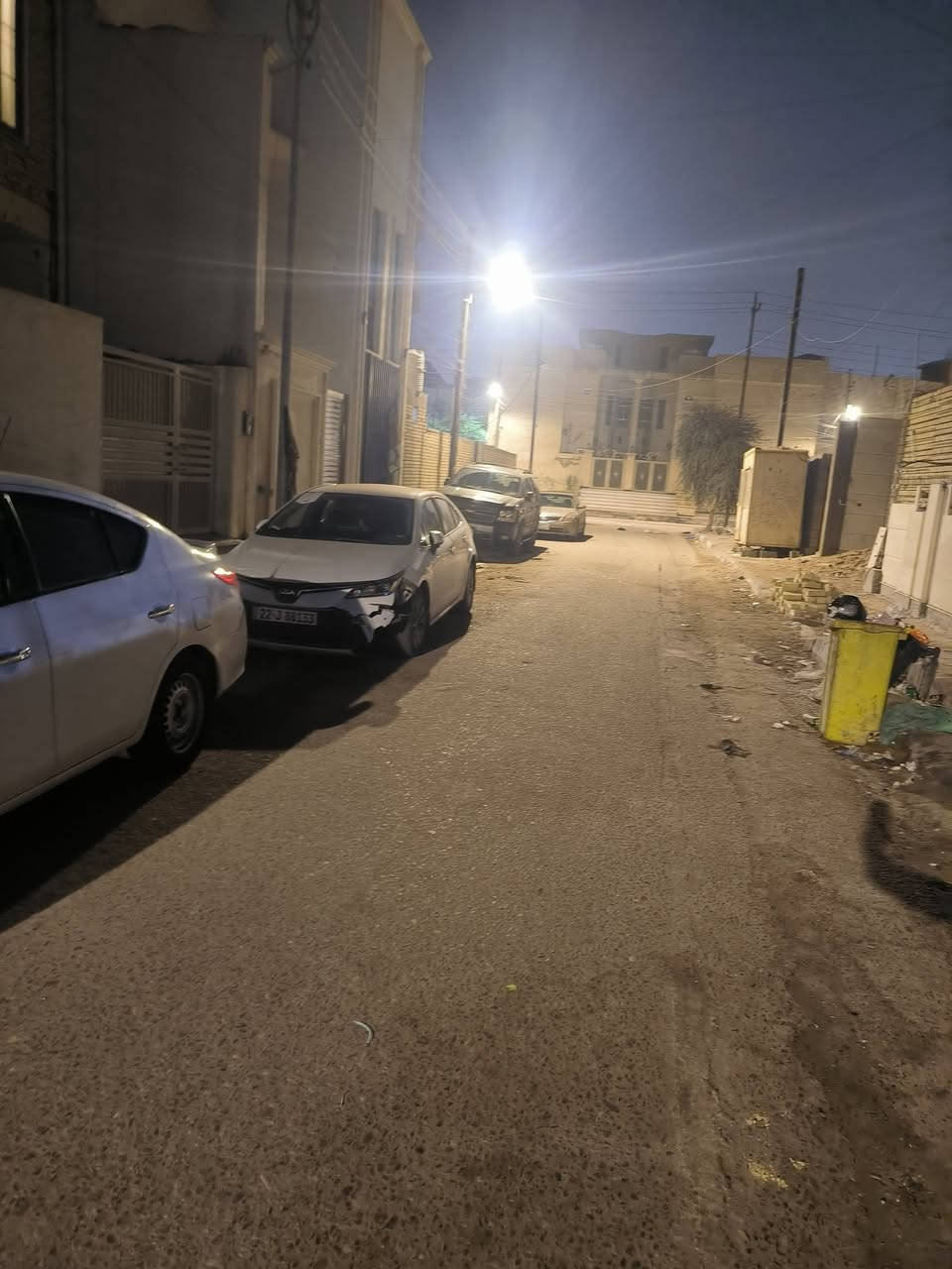 بيت طابو صرف على شارع فرعي 
بي ورثه وقاصرين 
 المساحه بالطابو ٦٥٥
غير الفضله الي صارت للبيت 
واجه البيت ١٦
النزال ٥٠
المساحه تقريبآ ٨٠٠ مع الفضله
العنوان حي الخضراء من تجي من السوك الاصفر جنك طالع على اسواق عبد الله الفرع الثاني بعد مدرسه سلسبيل 
***********
