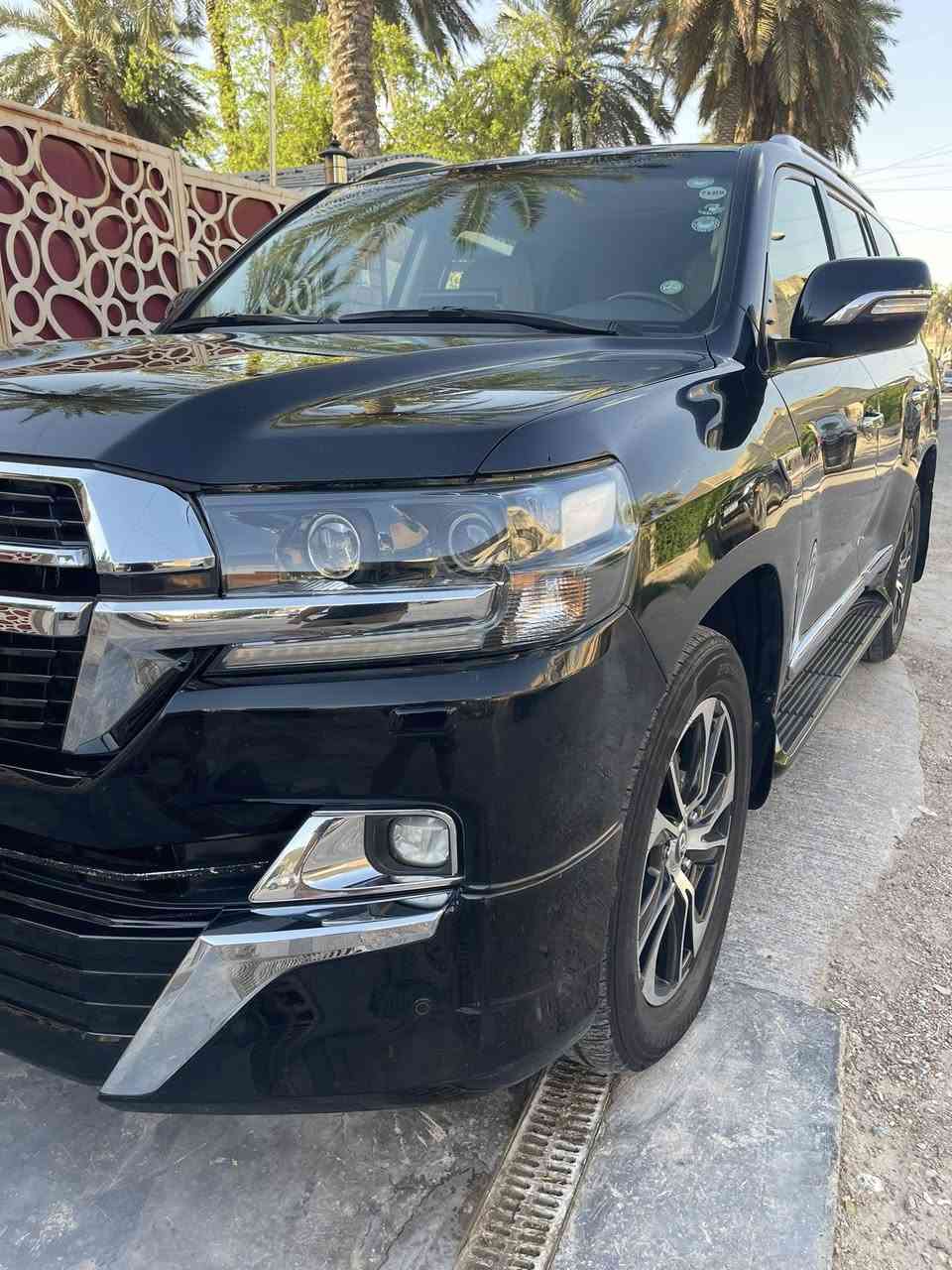 لاندكروز ٢٠١٦ رقم اربيل محرك 8 سلندر 4600 لون اسود بيها بارد مكانين بسيطه ماشيه 116 مكان السياره بعداد
***********
***********
