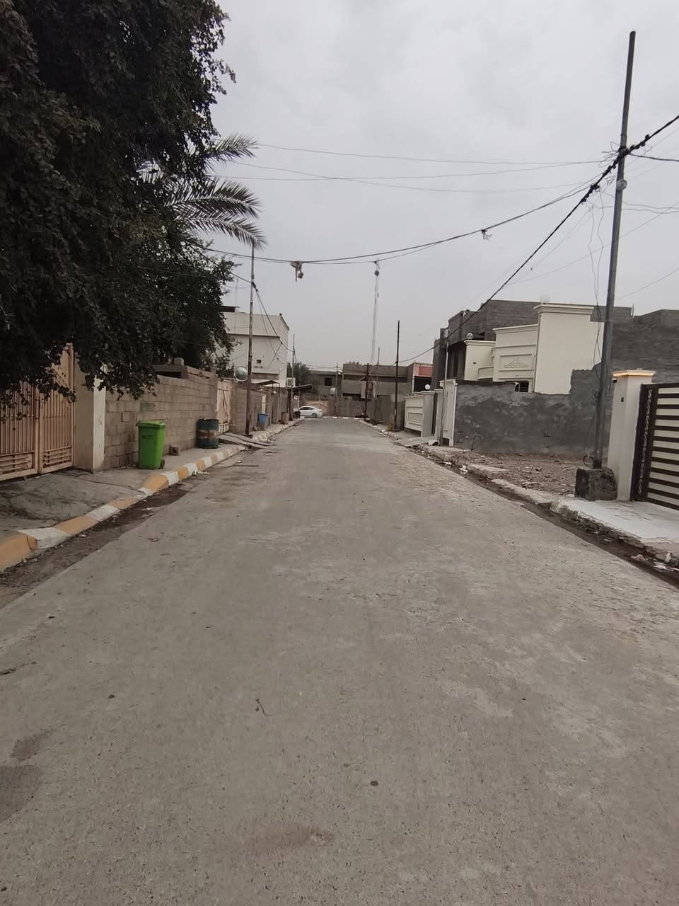 [[بسم الله الرحمن الرحيم]]
    🏡     🏘      🏚 

#يوجد_مشتمل_للبيع

#العنوان  الفلوجة 
#المنطقة حي الخضراء // خلف جامع التقوئ
 
✅المساحة : 125م
⬆️ الوجة : 6 وربع م
🏞️النزال : 20م
 
غرفة 1
استقبال 
صالة 
مناور 
مطبخ
صحيات 
حاليأ مؤجر 

                       #بناء 🧱 : طابوك
      
       #شارع 🏞️⬆️⬆️ : 10م تبليط كامل الخدمات 

  #السعر_محدد_من_قبل_البائع 
        
    ⚖️⚖️   نوع الملك : طابو صرف تحويل مباشر 🏙 

            #السعر💰💸: 60 مليون وبي مجال

__________________________________

للأستفسار⛔🖲️ : مراجعة 
🥇#مكتب_الرافدين_للعقار 🥇
العنوان شارع المنجزات تقاطع جامع التقوئ مجاور محطة نمبر وان المركزية لغسيل السيارات 🚗🚖
__________________________________

#ملاحظة//📋📑 اذا لديك عقار تريد تعرضة للبيع او تريد تشتري عقار قم بمراسلة الصفحة او اتصال على لارقام الموجودة+ واتساب
            
         #للأتصال_او_واتساب 📞  ***********
         #للأتصال_كورك.   📞.      ‏‪***********‬‏

#بيع_وشراء_الدور_السكنية_والزراعية_العقارات_في_مدينة_الفلوجة #مكتب_الرافدين_للعقار_بيع_وشراء_العقارات_بسعر_مناسب
@#عقارات_الانبار_الفلوجة
