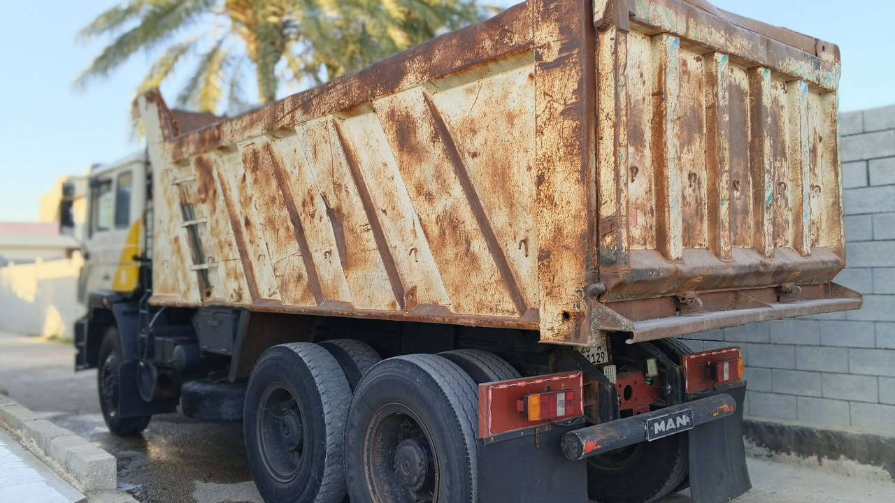 مان للبيع مجموعه جيف سياره نضيفه جاهزه تبريد محرك شاصي بدي قماره داخل نضيف كهربأيات سياره مفوله الاستفسار***********
