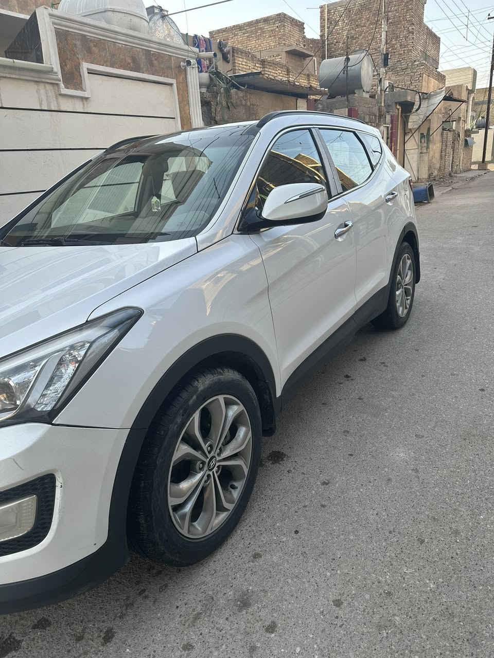 سنتافي خليجي 2014 6 سلندر 7 راكب بنراما هاند بريك بصمة فور ويل كشن السائق كهرباء زراك لايت لكن ملغى حدادية امامي خلفي جديد باتري جديد راديتر مروحة جديد التبريد ميكانيكي محور تبريد ثلج خير من الله السيارة تصليح كله اصلي وكالة شركة على ايدي استلام شركة المحرك مفتوح كازكيت شديت نص طابوكة جديد يعني بلادي السيارة بيها بعض الشخوط ومكحل لكن ليس بالمستوى الجيد 

مكان السيارة بغداد الرصافة السعر 172 ورقة
***********
