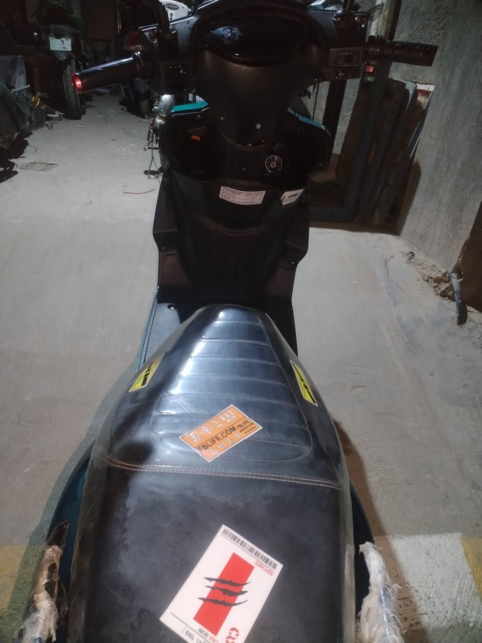 السلام عليكم دراجه شحن موديل25 الماسه 6 بطاريات الك الفحص السعر 550وبي مجال ودراجه شحن حجم 20الماسة 5بطاريات كبار الك الفحص السعر 200 وبي مجال الشراي يتصل ويدلل ***********
