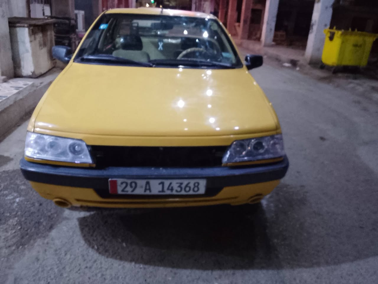 السلام عليكم بيجو 405 مكينة وكير فرنسي حدادية نظيفة سياره مكفولة على اخر حباية ربع متصرف عليهة تحويل ثاني يوم السعر 40 مكان كوت العزة القديمة الاتصال على الرقم الهاتف ***********
