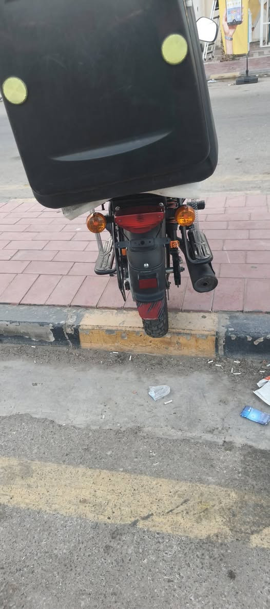 بوكسر موديل 24 طالع ب25
رقم اربيل بسمي 
عنوني نجف دراجه مكفوله من كولشي 
رقمي وتساب ***********
