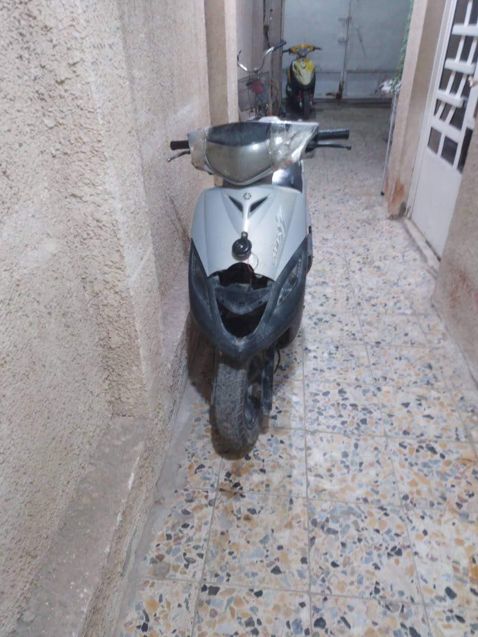 دراجه ماكس للبيع نضيفه مكينه مقفوله شغله سلف هندر العنوان بغداد شعب سعر250بهه مجال ***********
