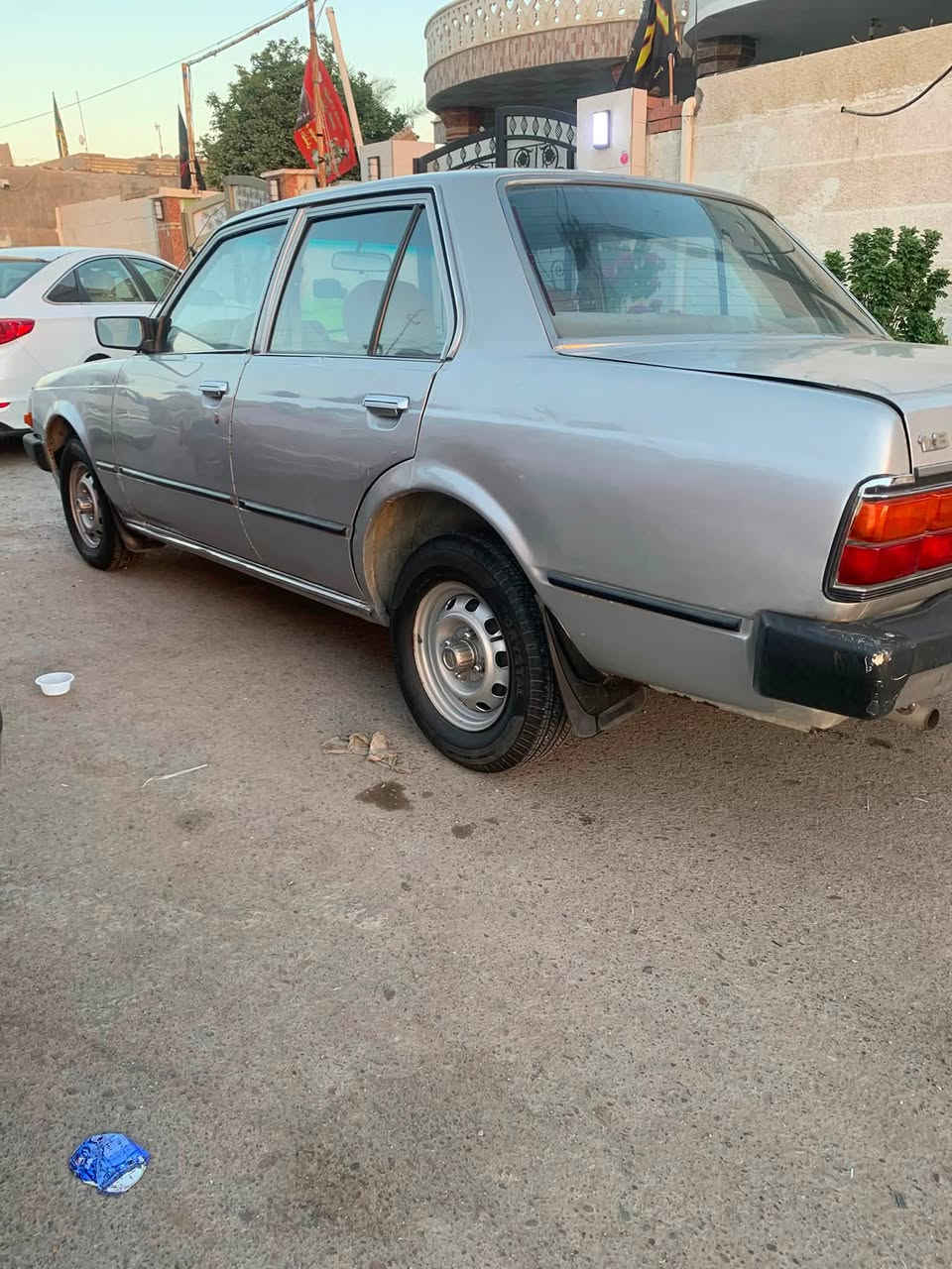 سلام عليكم سياره كرونه 1981اللبيع نظيفه محرك كير تبريد شغال رقم بغداد صبغ عام سياره جاهزه سعره 40 العنوان صلاح الدين قضاء بلد رقم تلفون ***********
