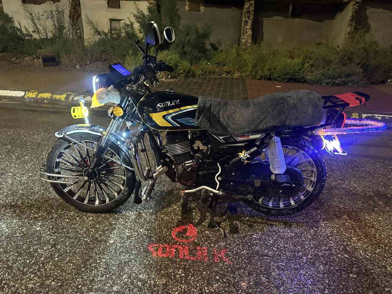 السلام عليكم
ماطور25 زنجيل محرك 200
النضافه خير من الله سويجات2 بصمات2 
مكاني القائم حصيبة للاتصال***********
