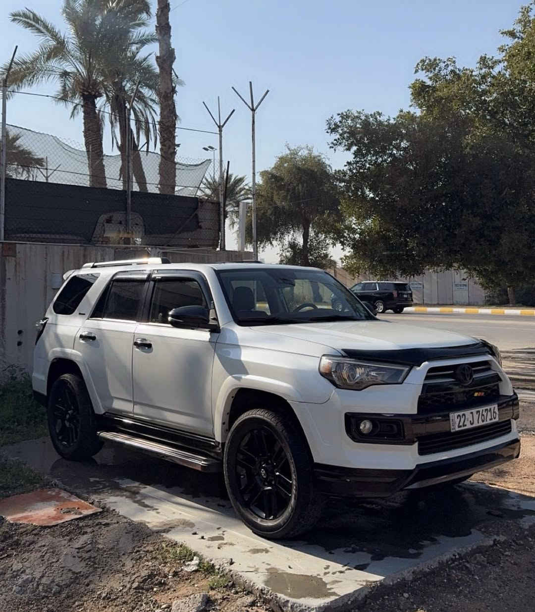 السلام عليكم للبيع فور رنر امريكي لمتد تو ويل موديل 2021 فول مواصفات بدون نقص حادثها موضح بصور السياره 5 راكب  السعر310$  يعني 3دفاتر و10 اوراق فقط بيع فقط اتصال ***********
