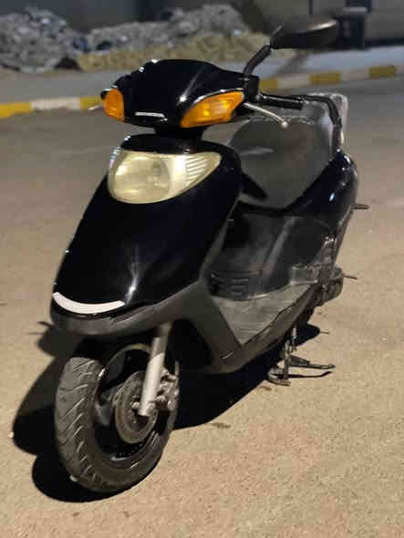 سبيسي ياباني للبيع.. 

الدراجه مجفته صار شهر ناعمه تخبل 

اسمع صوتعا بالفيديو تجي تفحص وتتوكل

كفرات تجاري الاصلي اسود

كفراتها الاصليه اليابانيه رصاصي موجودات

كابريتر اصلي 

السعر 600 وبيها مجال 

للاتصال ***********
