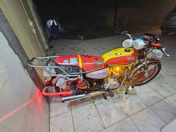 السلام عليكم دراجه للبيع موديل 23 مكفوله كفاله عامه ما بيها اي نقص كله شغال اوراق موجودات العنوان ديالى منصوريه الشط قرب سيطره الغالبيه الرقم ‏‪***********‬‏ السعر 600  وبيها مجال
