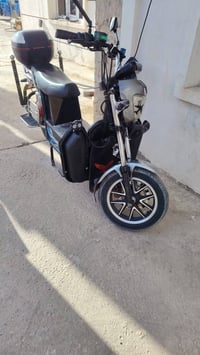 سكوتر كهربائي • تشغيل عن بعد • الفلوجه