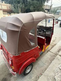 توكتوك • وصف ناقص • للتواصل