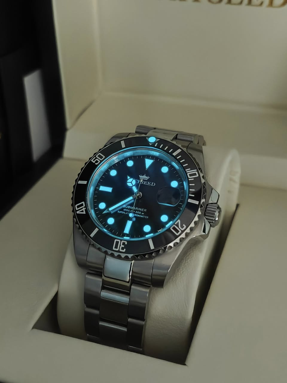 تحسها تعيش وياك.
حركة أوتوماتك، تصميم كلاسيكي، اسم يترك بصمة – Skyseed ⌚
ارقام و اميال لامينوس مضيئه
رنك دوار
بدن ستانلس ستيل مقاوم للصدئ
السعر 65 الف 
متوفر توصيل لكل محافظات العراق


**إذا كنت صاحب هذا الإعلان وتريد حذفه لأي سبب، رجاءا أرسل رسالة إلى الدعم الفني**