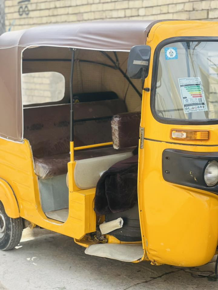 السلام عليكم تكتك مديل عشرين مصبوغه عام جماليه سعر 6900 وبيه مجال للطيبين مكاني مدينه الصدر الحميديه رقمي ***********
