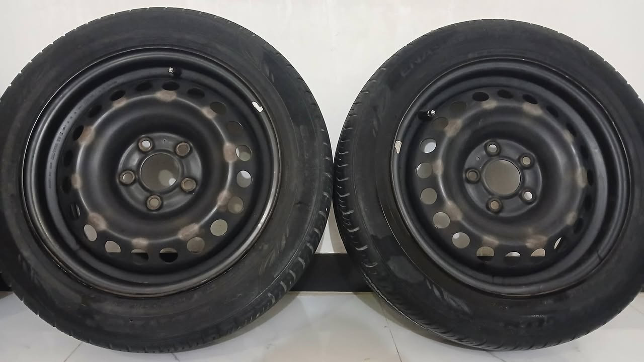 ويل حجم ١٦ نيسان سنترا بلادي عدد ٢ السعر ٧٥ الف مكان بغداد بلديات ***********
