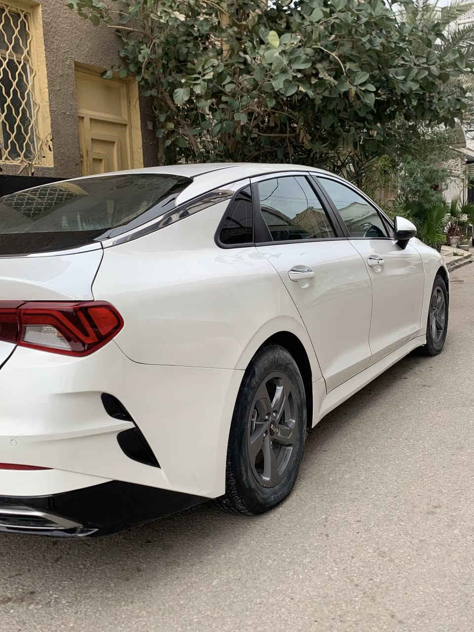 سلام عليكم K5 للبيع رقم كربلاء معوقين بعدلهه سنه وكم شهرتصير حره وكاله عامه بسم المشتري ثاني يوم وعدنه وكاله عامه بيهه. سياره موصفات حلوه معروفه مواصفاتهه سياره بيهه كم قطعه صبغ ابيع حزام وارد كوري غاز اصل شواصي لغود مكفولات رقم للتواصل مكاني نجف حي المهندسين (***********)
