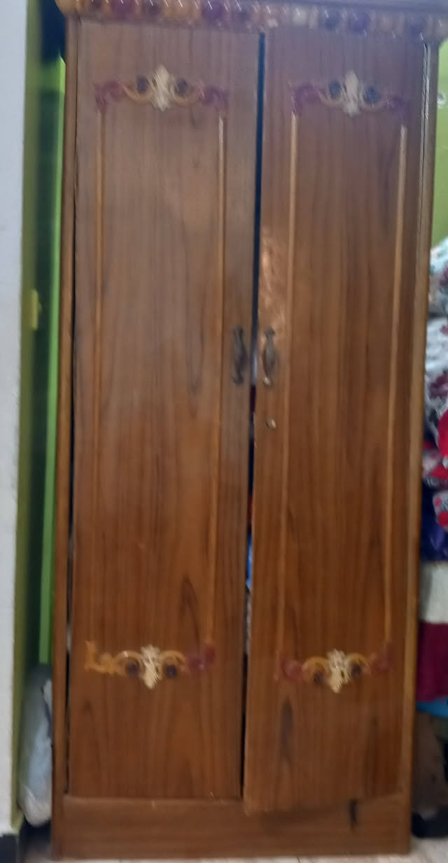 سلام عليكم غرفه نوم للبيع مافيها اي ضرر سعرها 450مكاني بابل مسيب حي الموظفين مقابل معمل الحرير ***********
