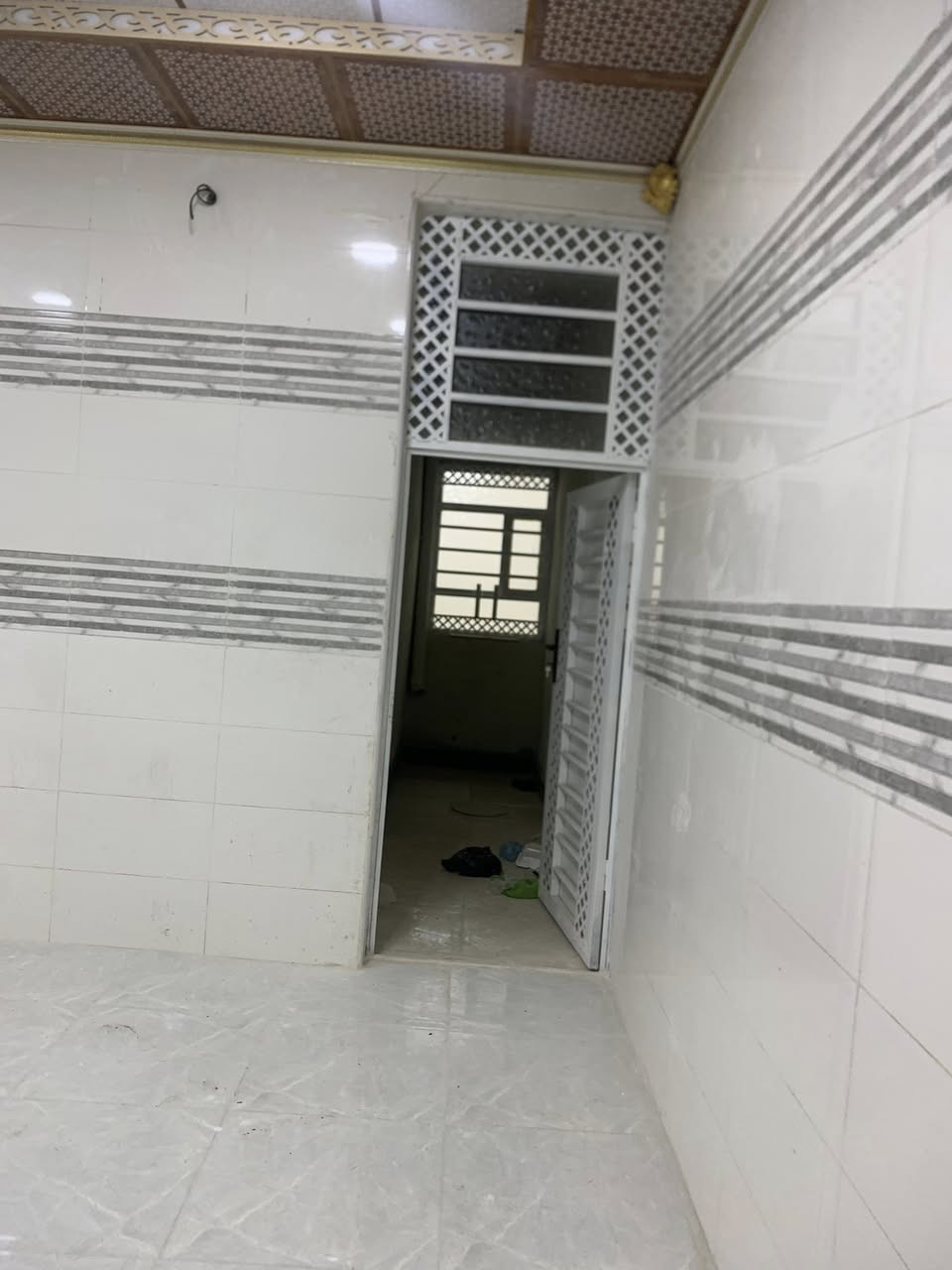 السلام عليكم بيت مساحه 200 جاهز للأخير بناء بلوك صب كونكريت الناصريه منطقه سبل ثانيه السعر ٦٢ وبي مجال ***********
