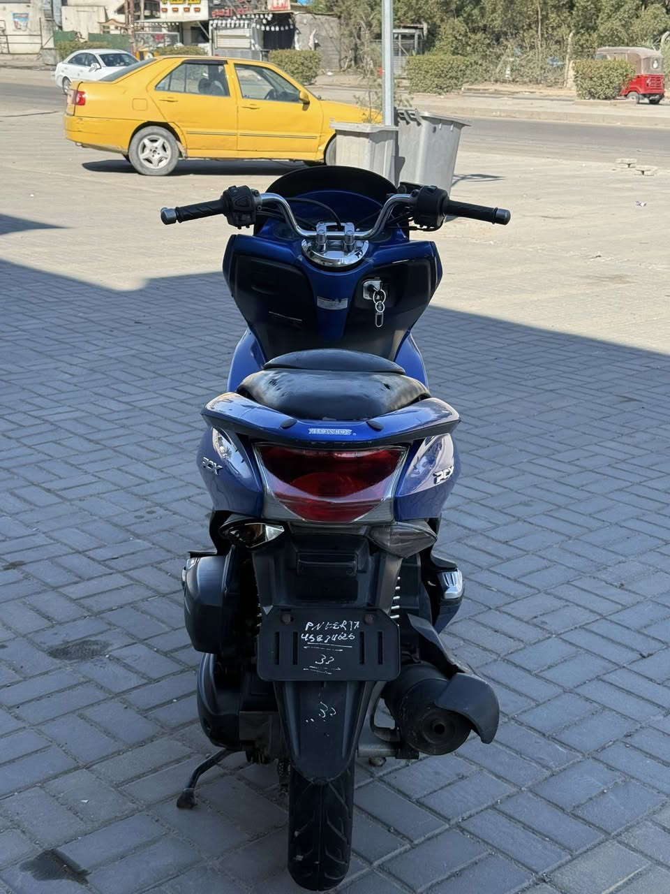 اللبيع دراجه pcx ياباني الاصلي نوزل خطين ستان كهرباءي حساس ازدحام حساس شلعه  معدل خير من الله الدراجه جديده تتعب تكول جديده والدراجه احله من الصوره مكان بغداد الدوره  السعر مليون 250 وبيه مجال مسعجل   الرقم ***********
