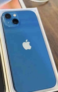 13 عادي مكفول كاشي ما مبدل بس مقفول ايكلود. ذاكرة 256 دبل شريحة بس الا...