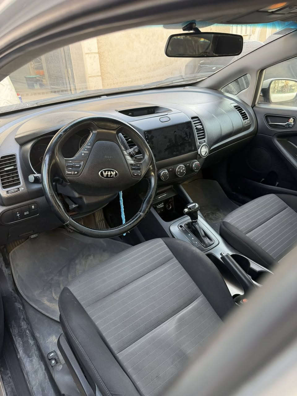 السلام عليكم
فورتي 2015 امريكي 
السعر 105 وبي مجال 
محرك 2000 
مواصفاتة تحكم ستيرن 
شاشة كامرة 
مري شفط 
انظمة قيادة ومود ستيرن 
كروس سرعة 
لايت عالي ناصي زينون 
وباقي مواصفات 
سونار مرفق 
ماشية 120 
بغداد رقم جديد 
هزة جديدة 
بيها صبغ بنيد وقبق جنطة سونار مرفق 
مكانها المنصور 
***********
