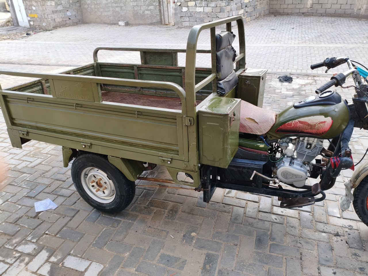 السلام عليكم ورحمة الله وبركاتة متاح ستوته صقر للبيع موديل 19 محرك 21
للستفسار اكثر الاتصال على هاذه الرقم***********
