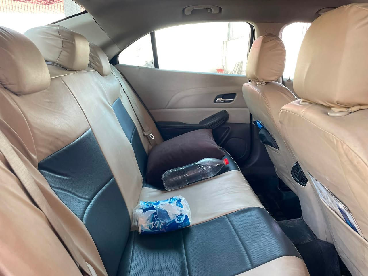 بسم الله الرحمن الرحيم
للبيع😢

ماليبو 15 خليجي 

موصفات LS

محرك24 بشرط

كير بشرط

سيارة مال بيت جاهزة 

بجم و خلف كبس 

سيارة حيل نظيف

سيارة بي اسمي 

بيها يم قبغ بانزين ضربة 

موضح بلصورة

سعر 100$

موجودة اربيل

رقم ***********
