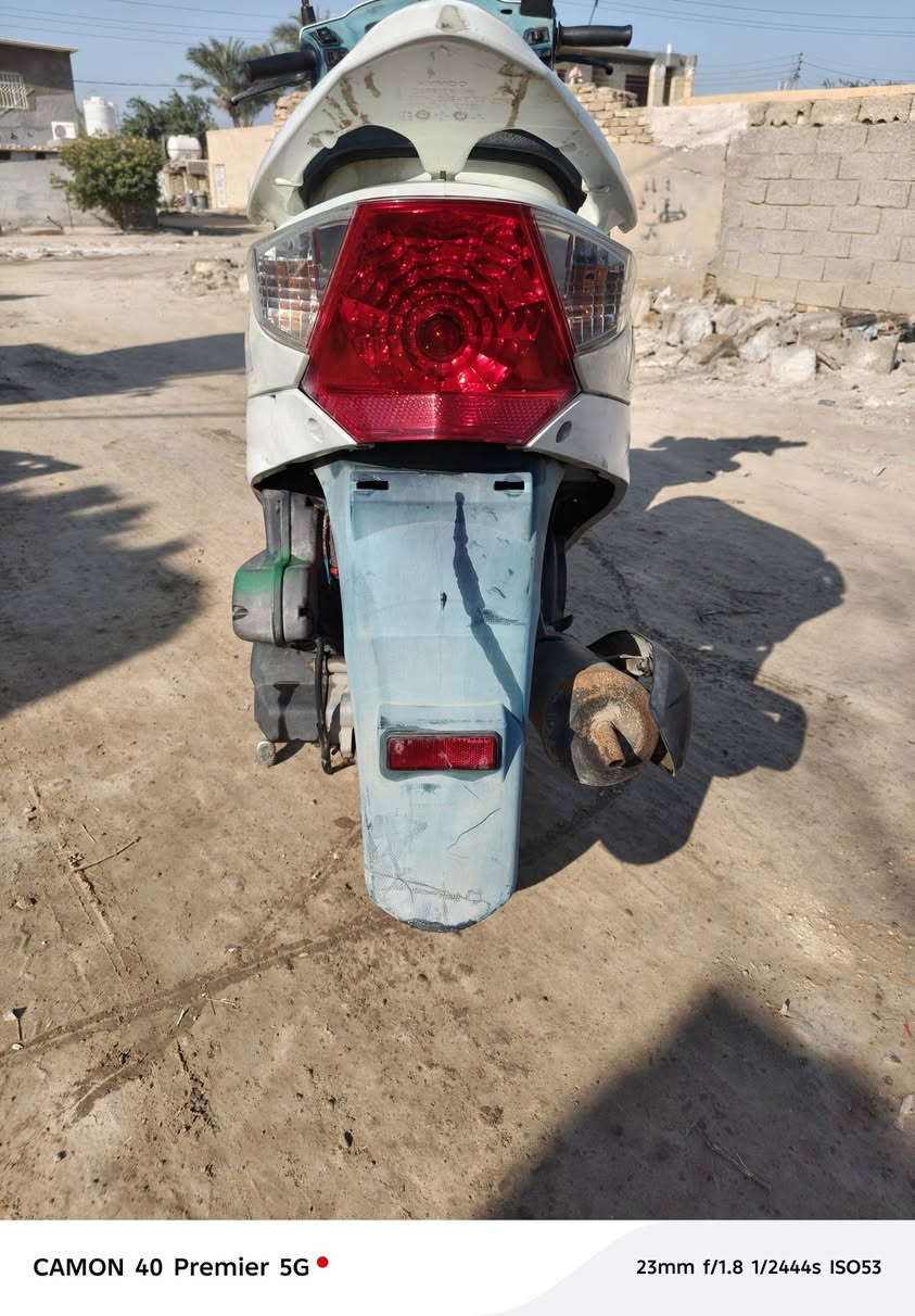 السلام عليكم دراجه v2 بوليسي للبيع مكفوله مكينه مامفتوحه ابد ماناقصه شي كامله ***********
