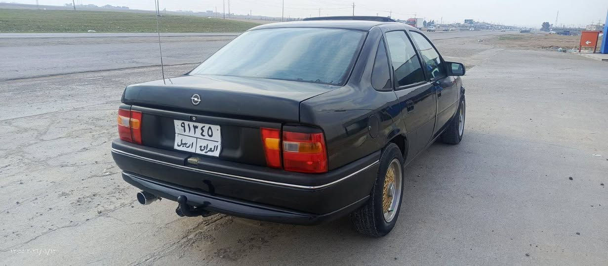 ڤیکترا مودێل 1995  بیلاد خوسوسی تۆماتیک مەکینە 20سەیارەکە فولە مواسەفاتە گێرومەکینەو تەقەوڕەقە بەشەرتە سبوخ عامە لەسەر ساخە بێ لێدانە سەنەوی خلاس بووە سعری 47مەعامەلە *********** *********** أربيل, العراق
