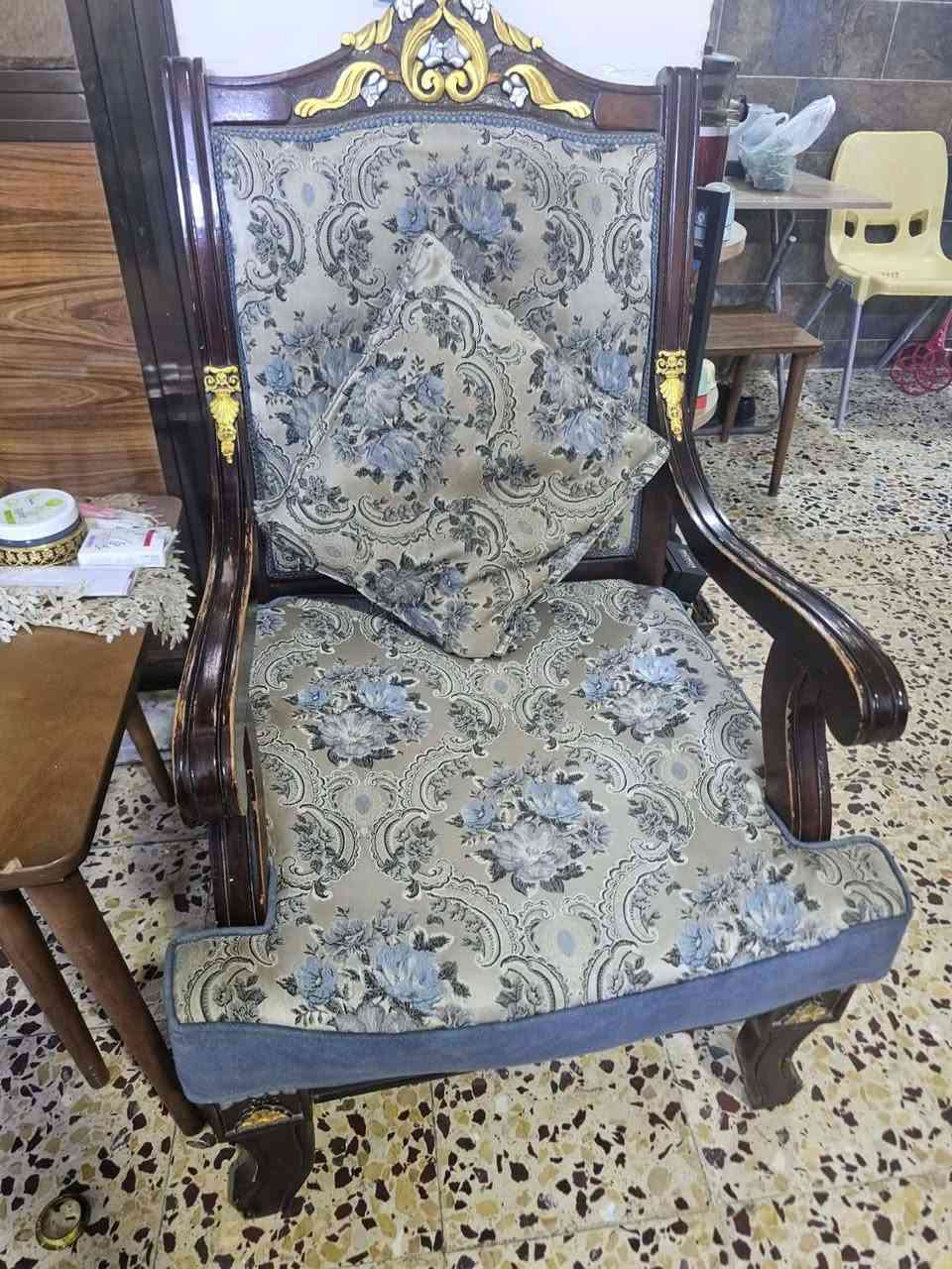 سلامو عليكم طباخ للبيع سعودي
5 عيون فرن شغال نظافته 95 من 100 السعر250 
غساله حوضين  للبيع  نضا95 من 100  السعر75
 مبردة للبيع شويه كشرهة   امولح  واتر بم ماطور جدد
السعر 100 
تخم راسي 10 مقاعد دوشمه بلدية بي شويه تلحيضات صبغ للبيع نظافه 95 من100 السعر  550 وبي مجال
العنوان العامريه  *********** وتساب ابو حمودي
